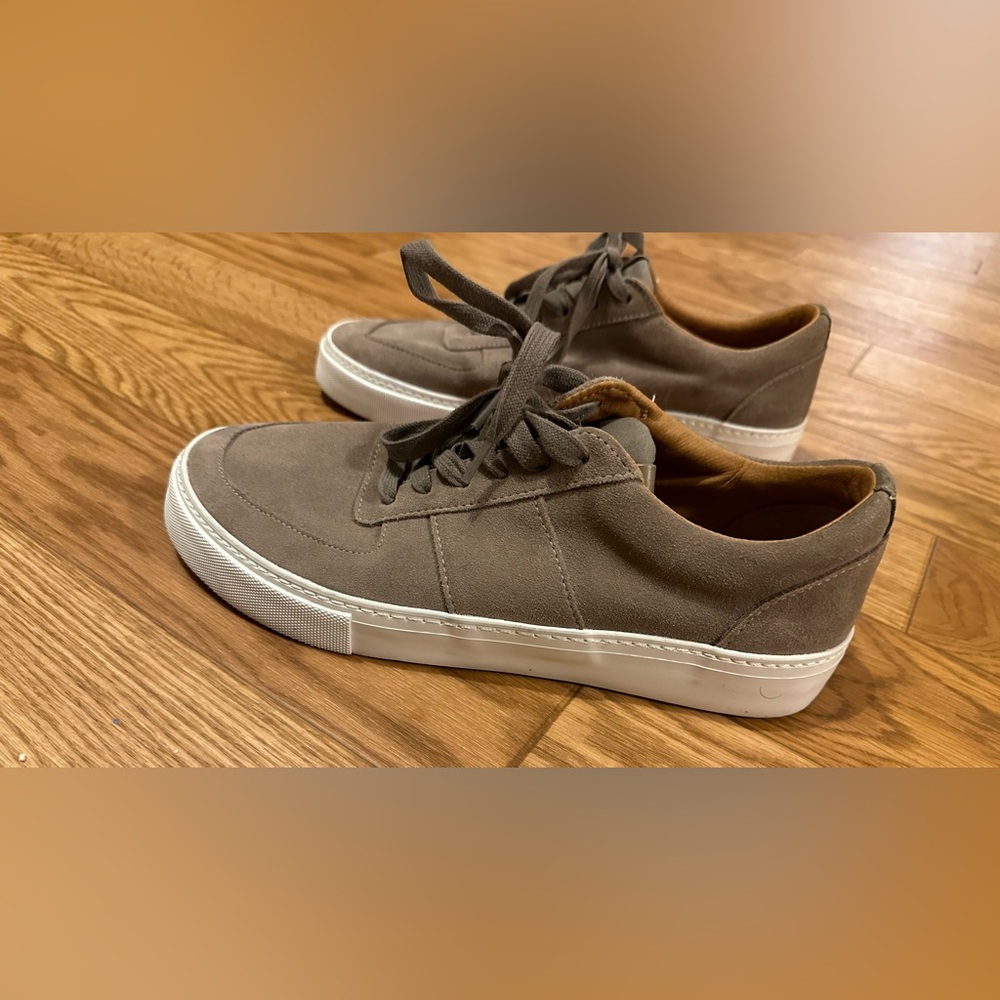 Express Shoes - Picture 2 of 13